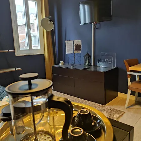Vintage Beauvoisine Apartment